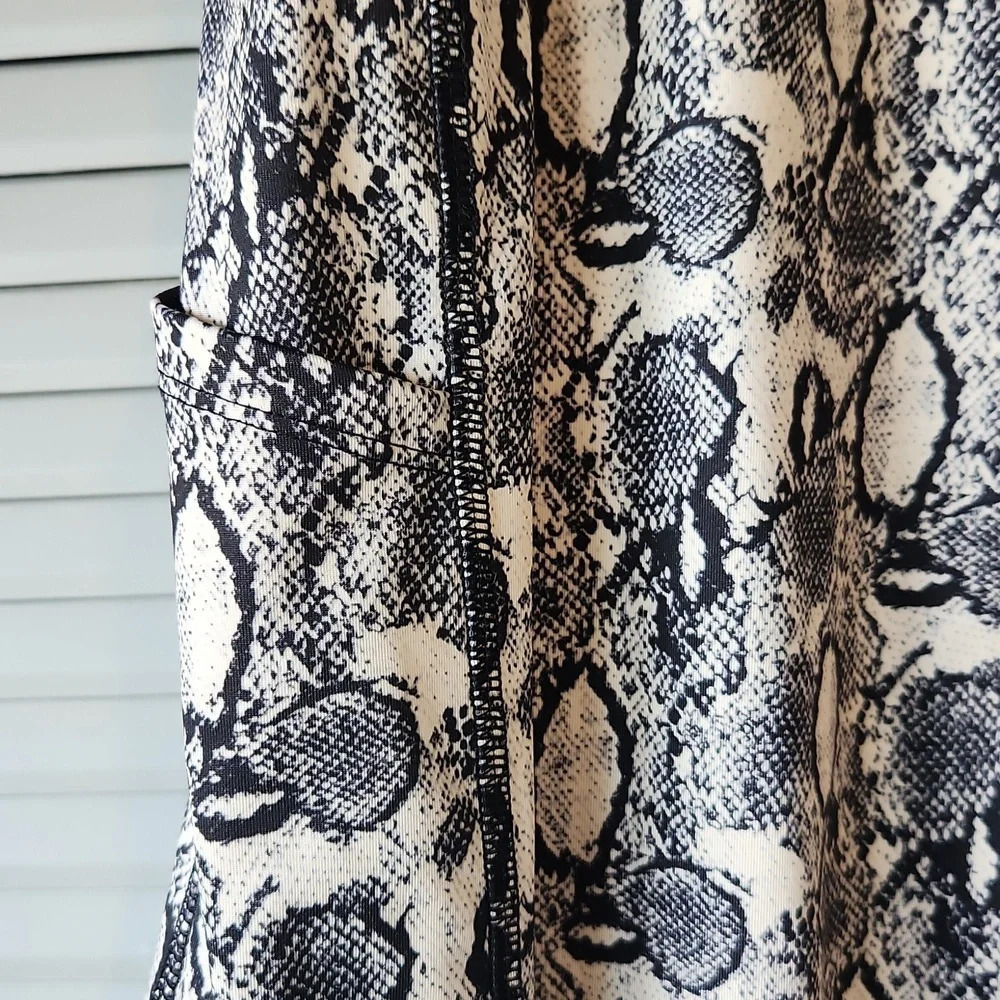 Cali Black & White Work Out Pants - Picture 7 of 11